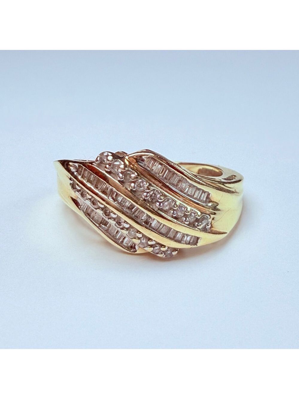 10K Solid Yellow Gold Genuine Diamond Baguette & Round Cluster VTG Cocktail Ring